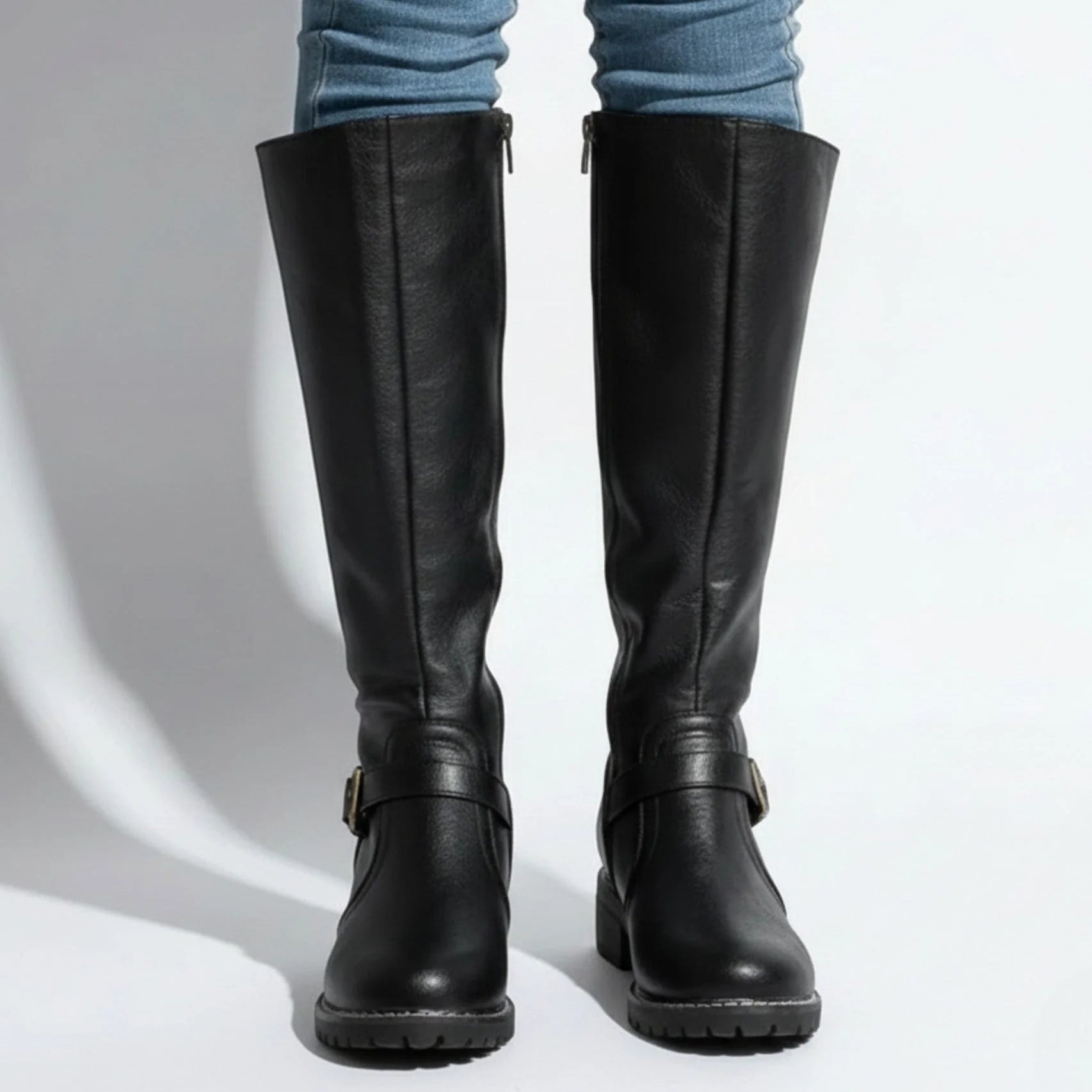 Black / 12